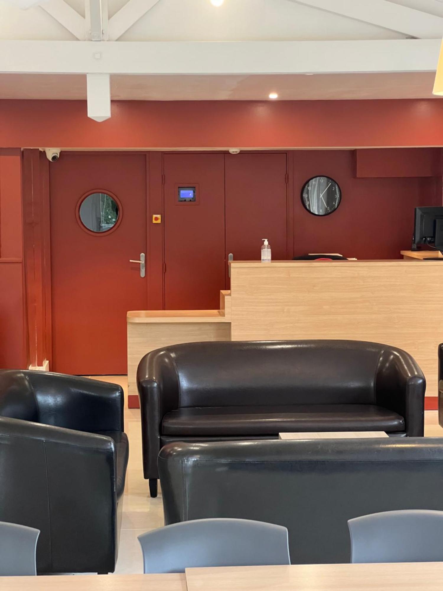 Budget Hotel Melun Sud - Dammarie Les Lys Buitenkant foto