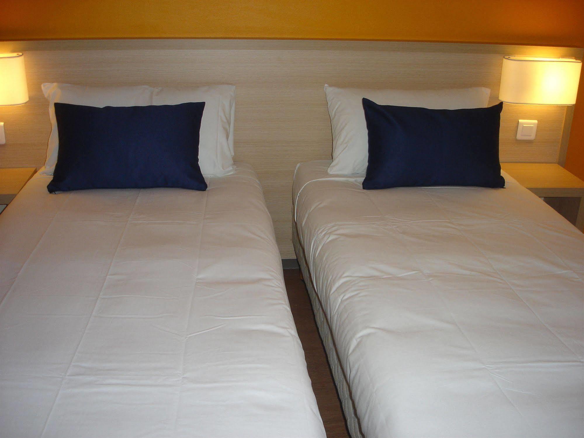 Budget Hotel Melun Sud - Dammarie Les Lys Buitenkant foto