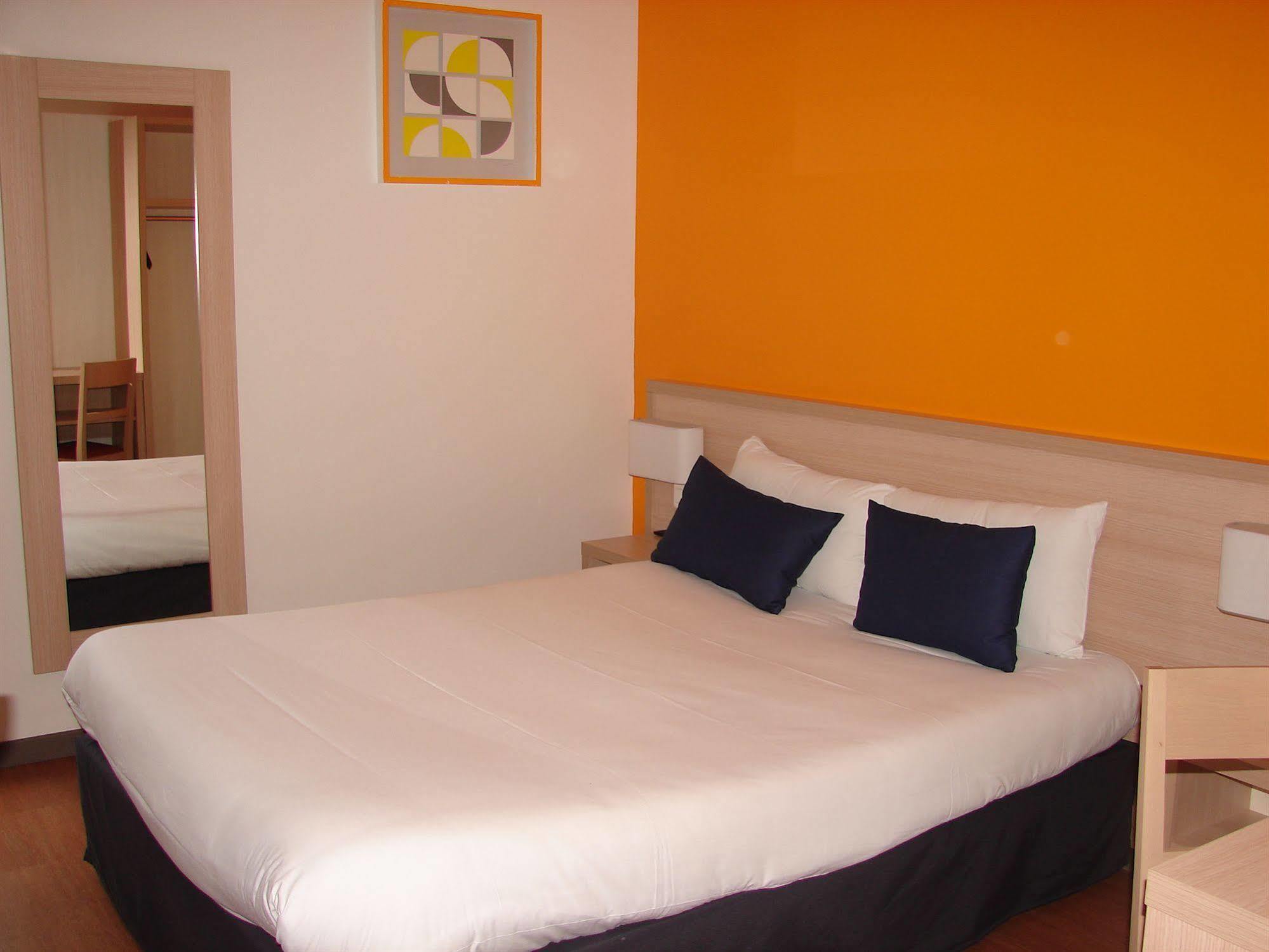 Budget Hotel Melun Sud - Dammarie Les Lys Buitenkant foto