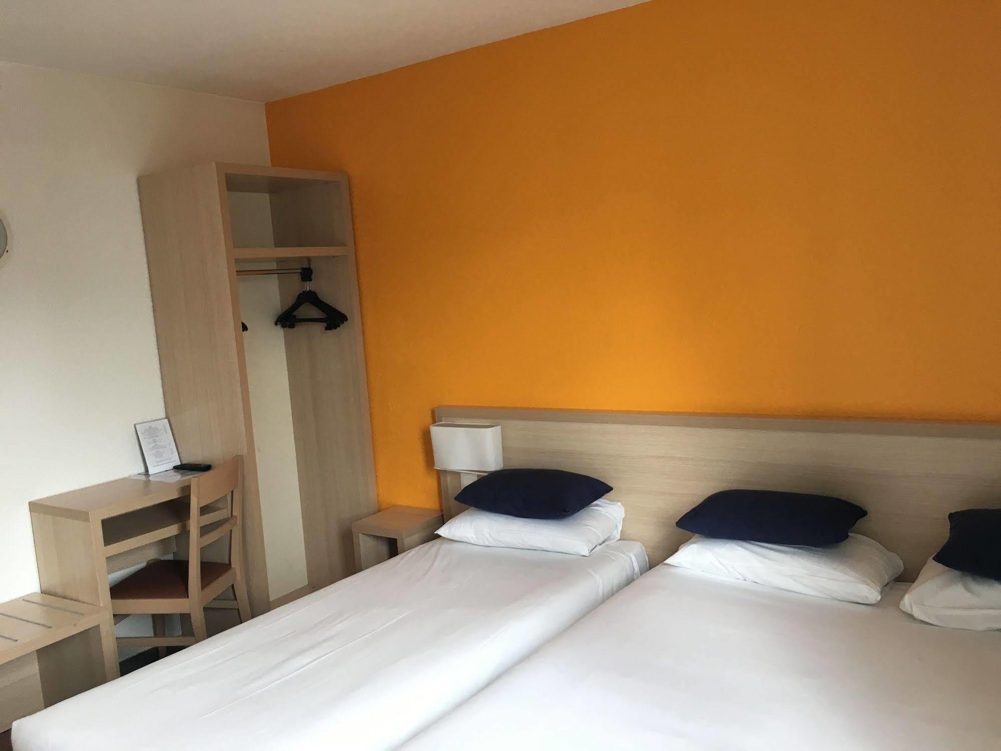 Budget Hotel Melun Sud - Dammarie Les Lys Buitenkant foto